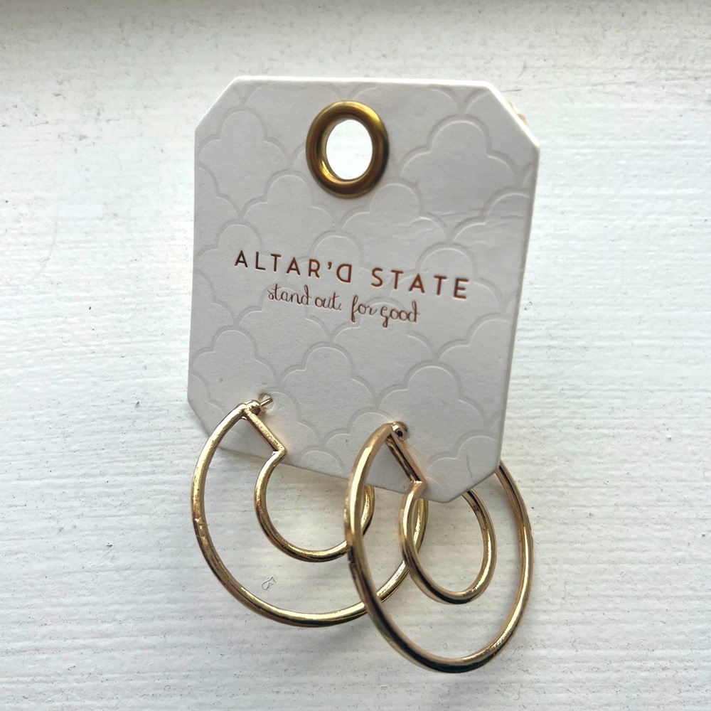Double Hooped 3/4 Gold Earrings